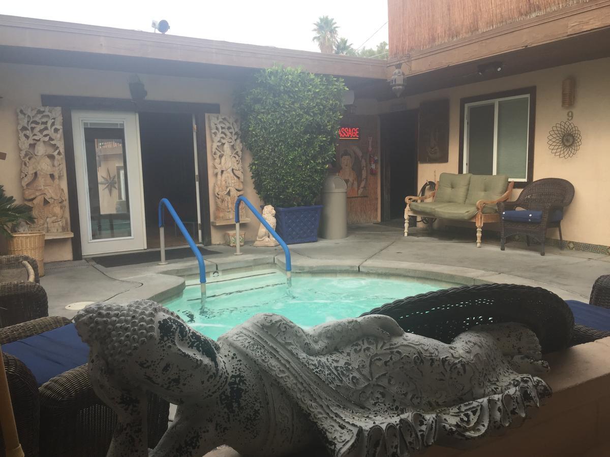 Sea Mountain Nude Resort & Spa Hotel - Adults Only Desert Hot Springs Exterior photo